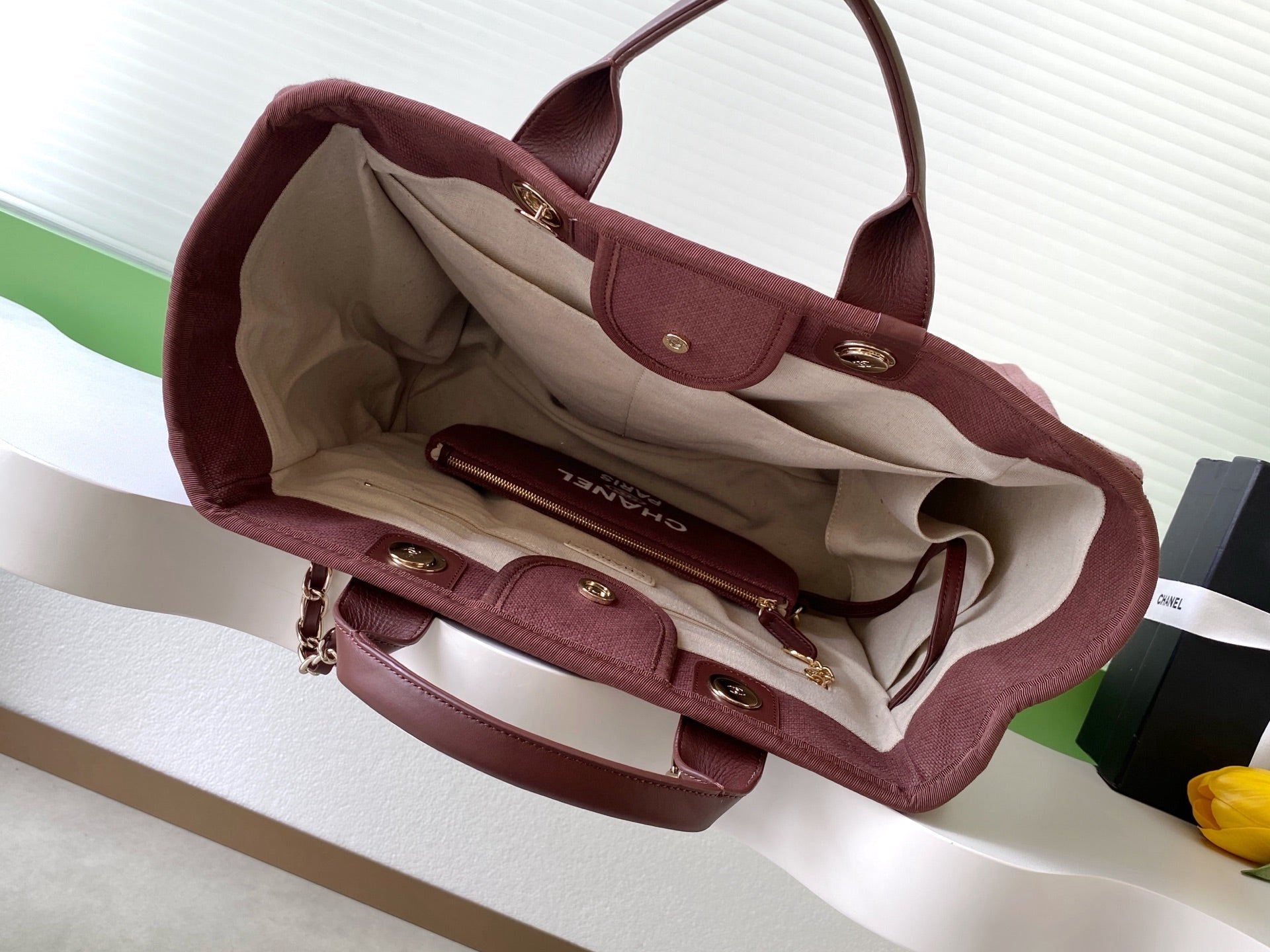 CHANEL 25S TOTE BAG 38 IN DARK RED CANVAS