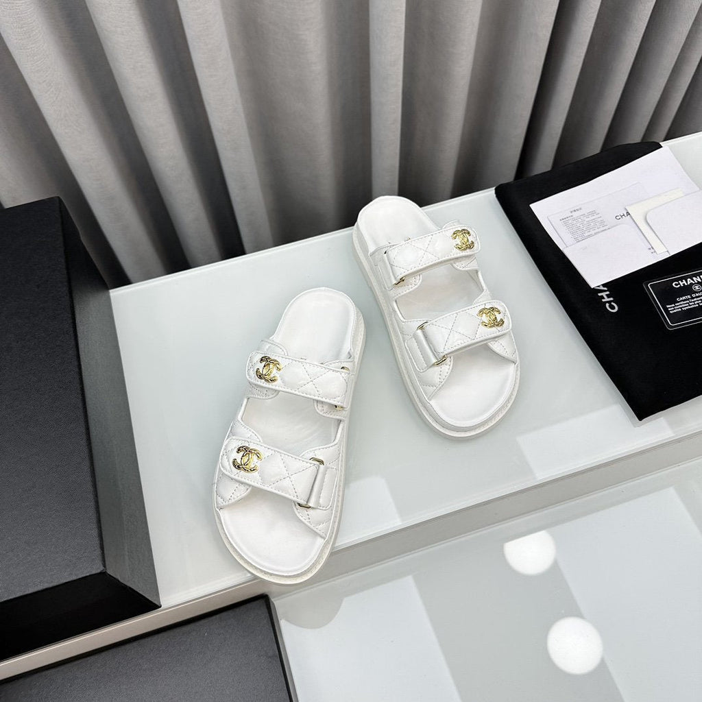 CHANEL dad sandals white patent lambskin mules