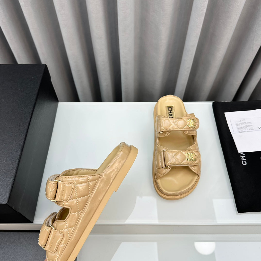 CHANEL dad sandals beige patent lambskin mules