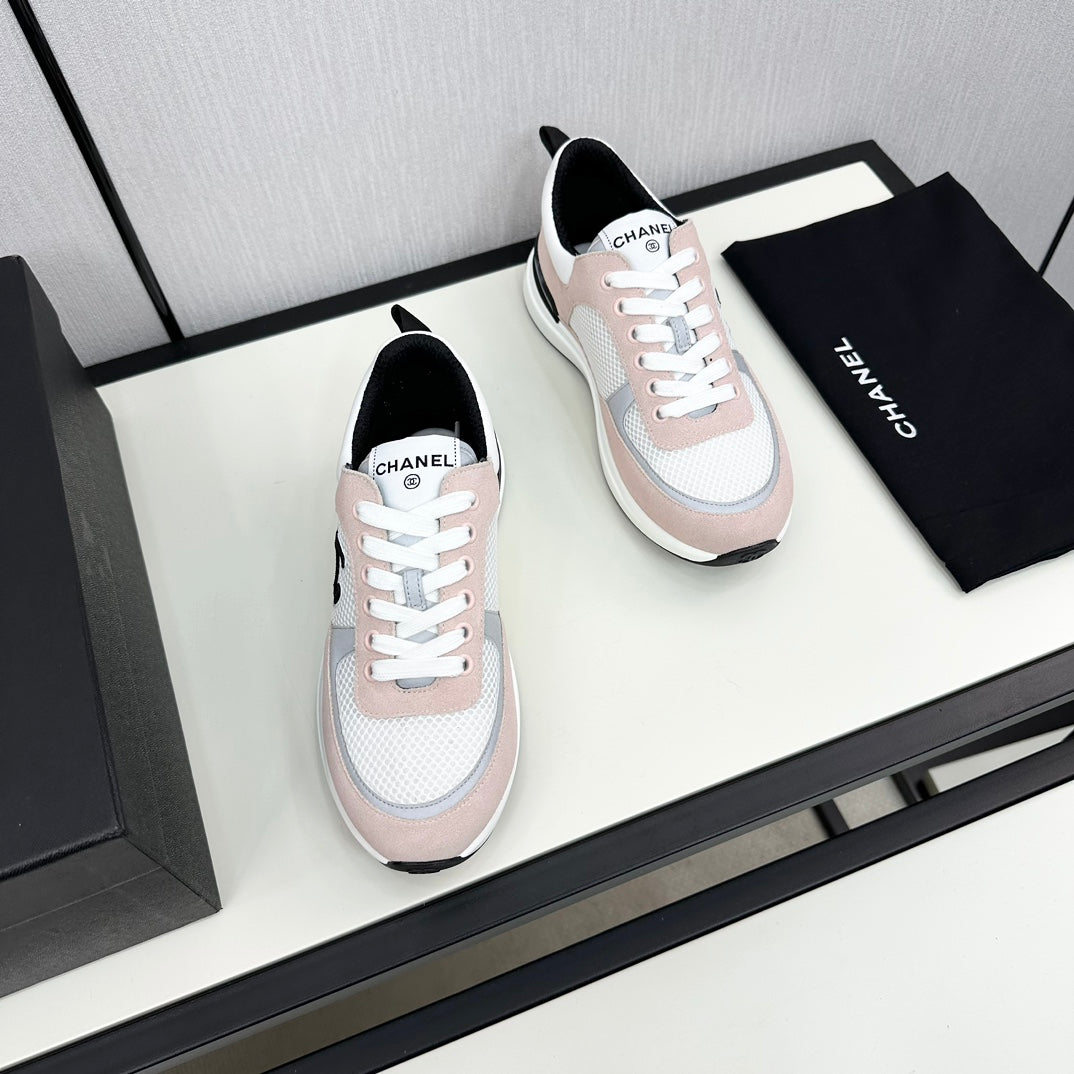 CHANEL SNEAKER IN LIGHT PINK SUEDE AND WHITE BREATHABLE MESH