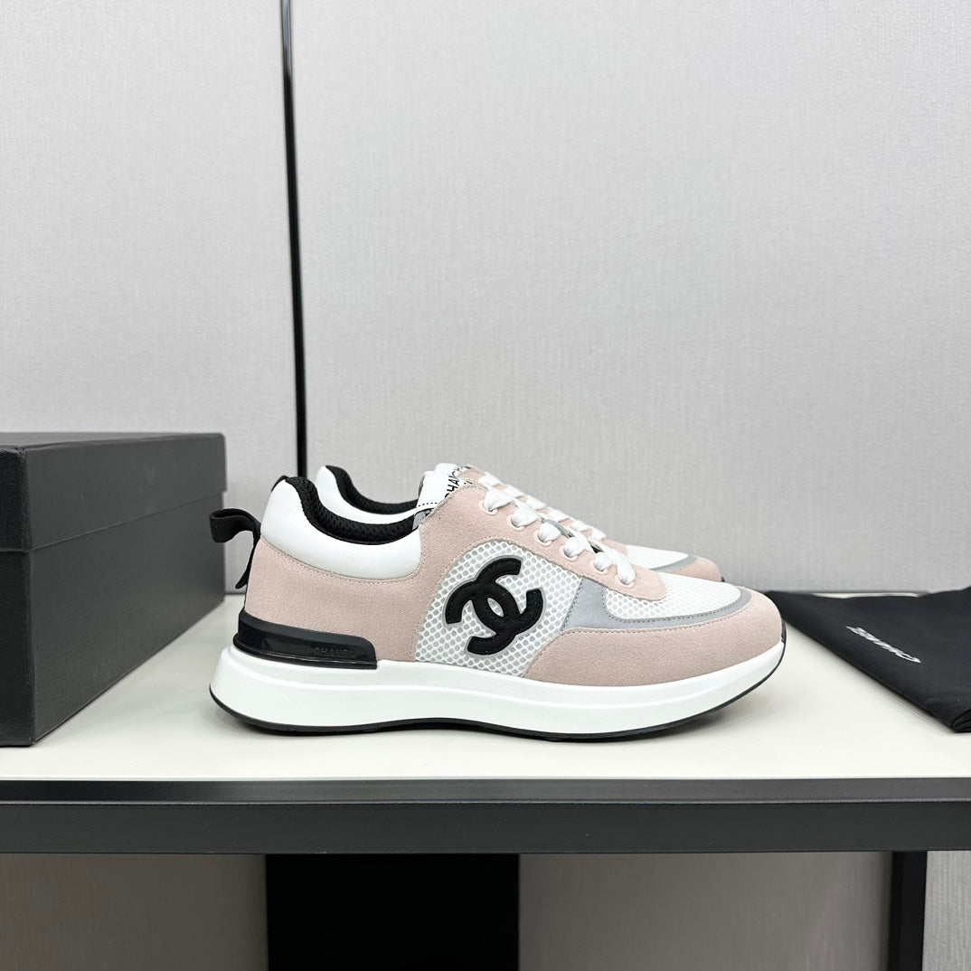 CHANEL SNEAKER IN LIGHT PINK SUEDE AND WHITE BREATHABLE MESH