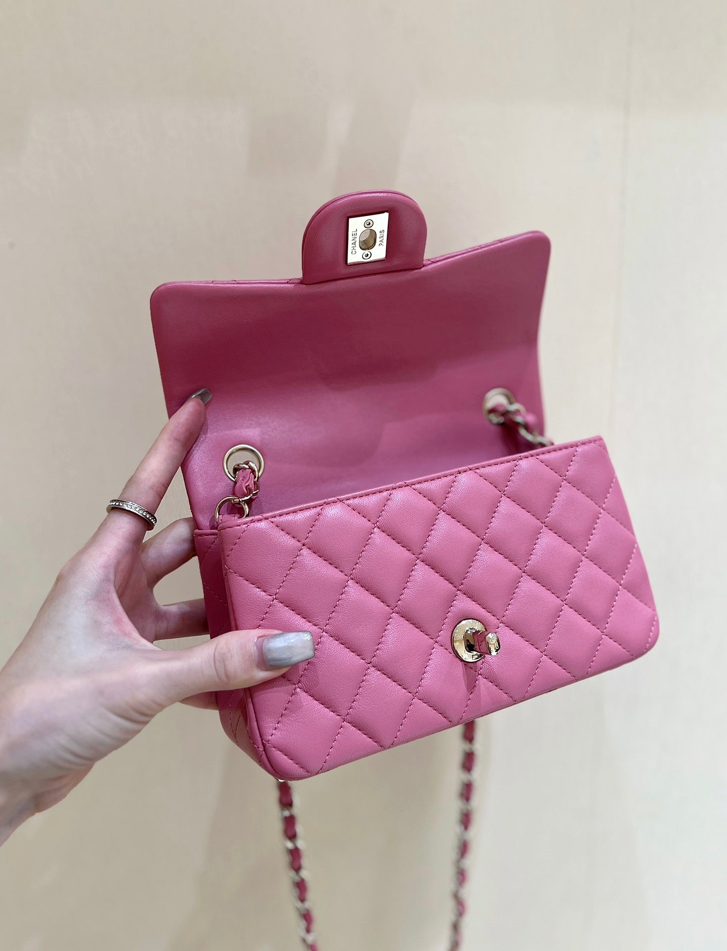 CHANEL 25S FLAP BAG 20 CM IN PINK LAMBSKIN WITH GOLD HARDWARE