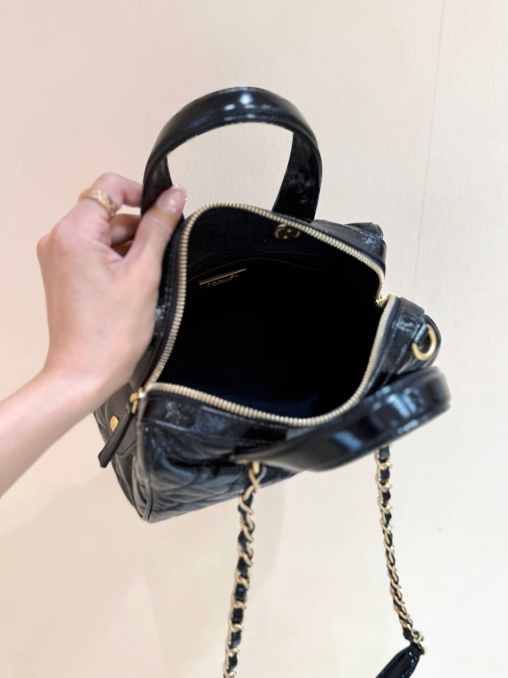 CHANEL 25S SMALL BOWLING BAG 21 IN BLACK CALFSKIN GOLD HARDWARE