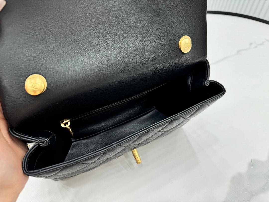 CHANEL 25S FLAP BAG 23 CM IN BLACK LAMBSKIN WITH PEARL TOP HANDLE
