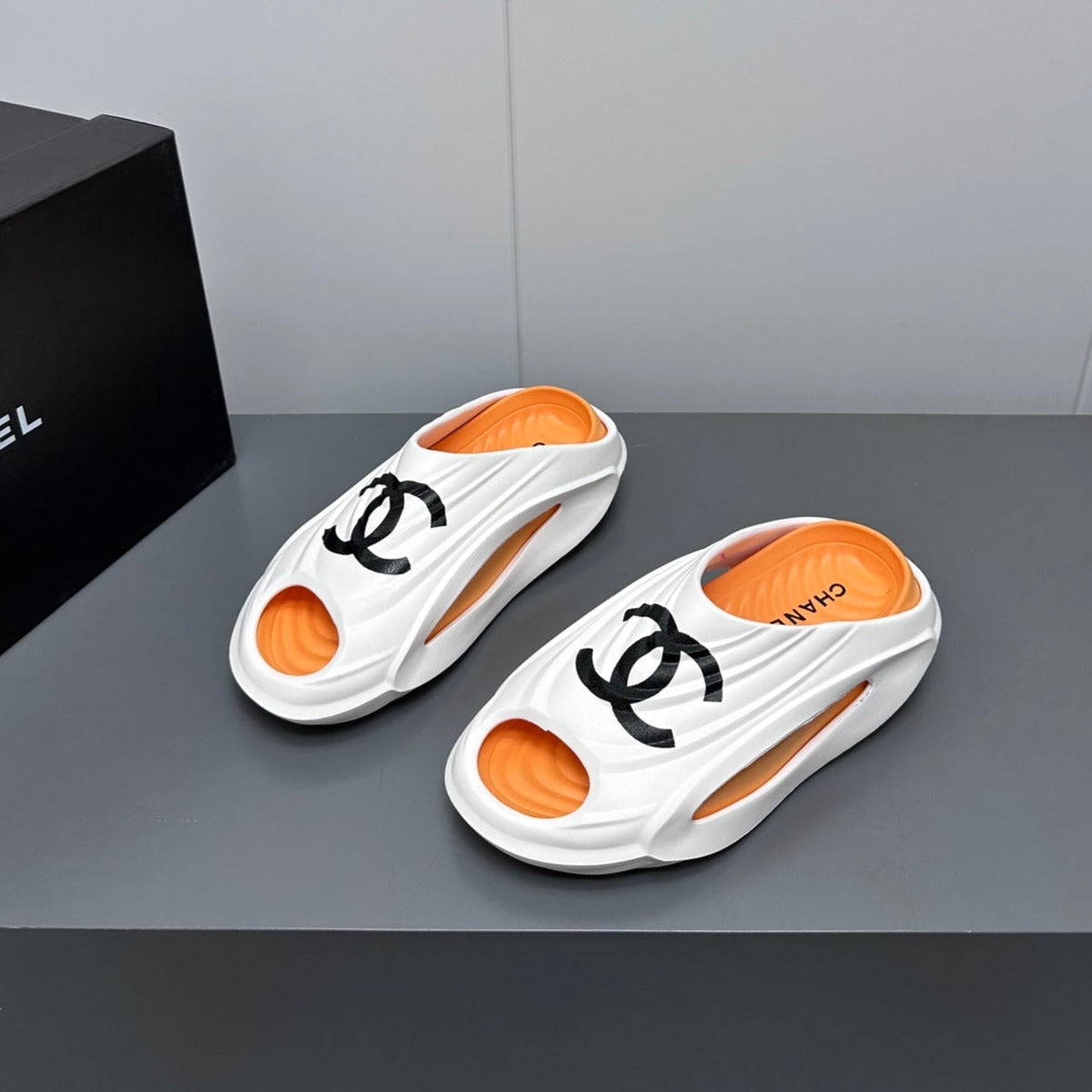 CHANEL New Double C Foam Lightweight Slippers Boat White Orange
