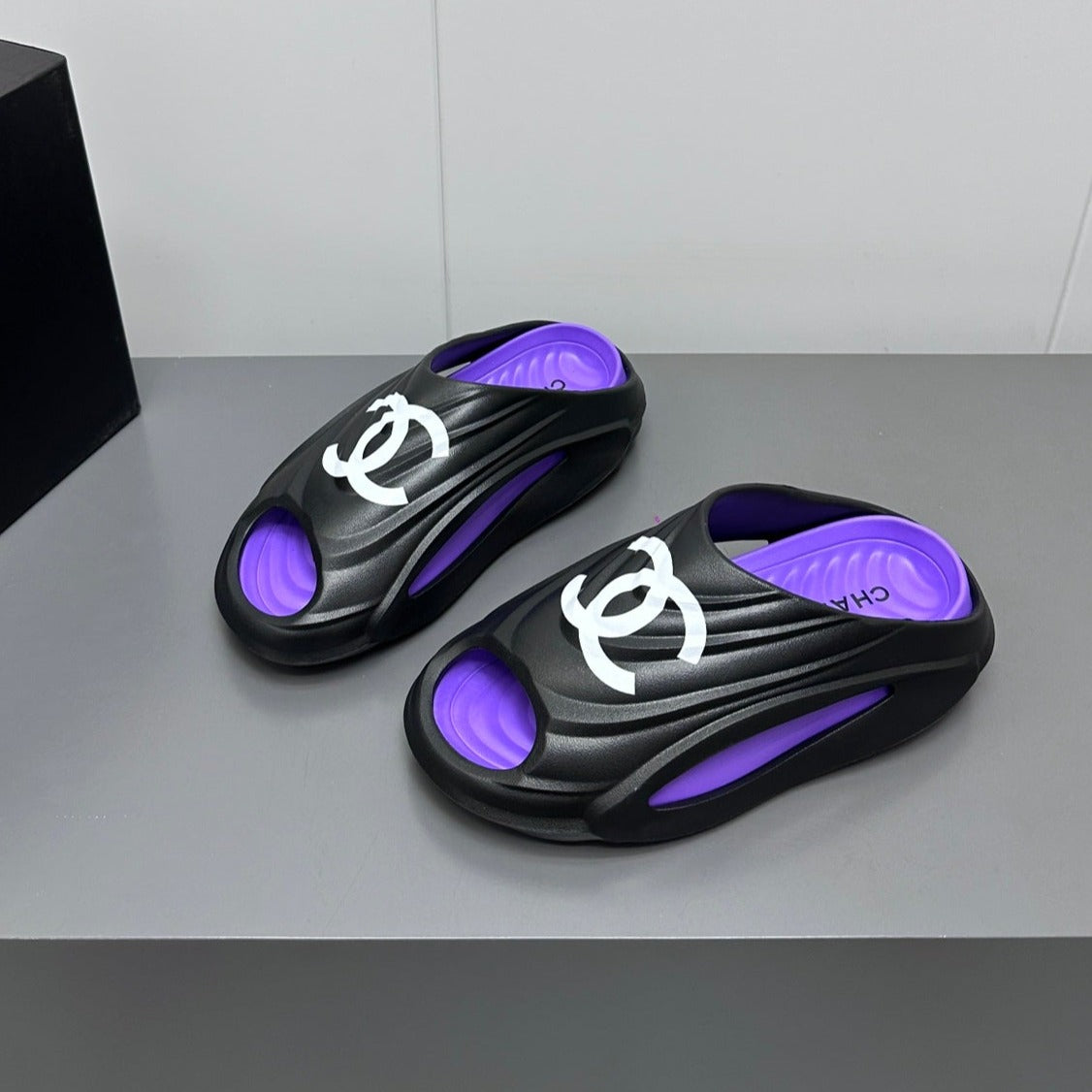 CHANEL New Double C Foam Lightweight Slippers Boat Black Purple