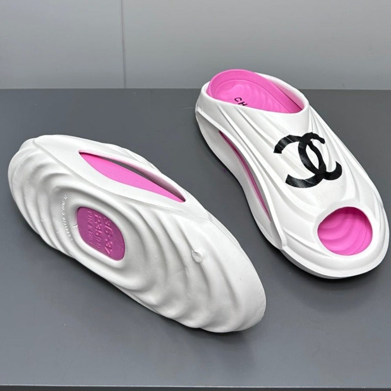 CHANEL New Double C Foam Lightweight Slippers Boat White Pink