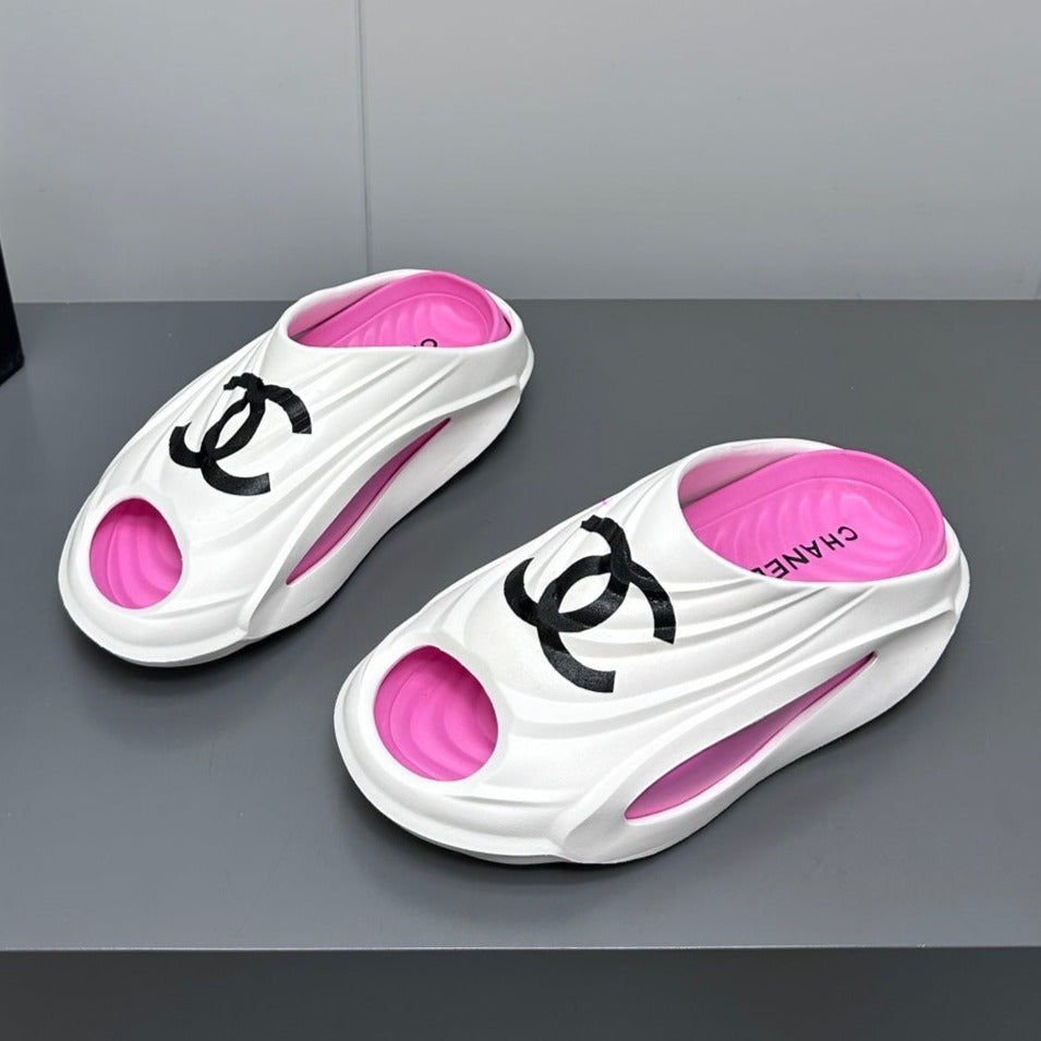CHANEL New Double C Foam Lightweight Slippers Boat White Pink