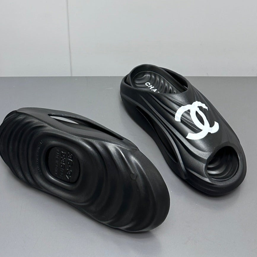 CHANEL New Double C Foam Lightweight Slippers Boat Black