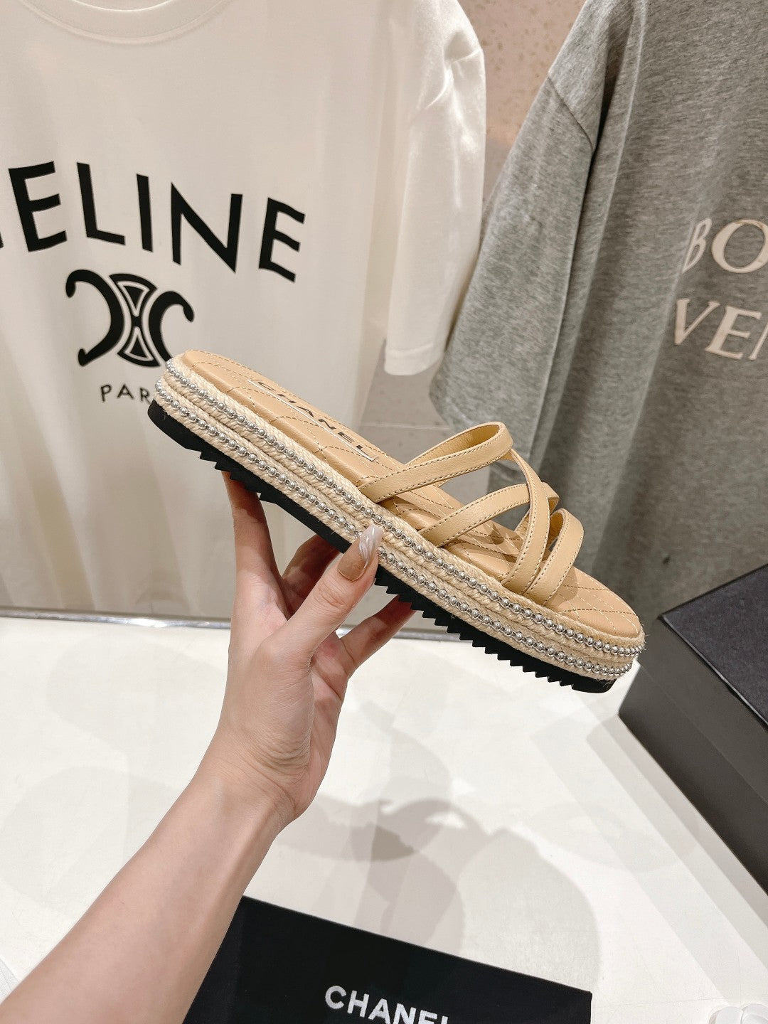 CHANEL SLIPPERS CROSS STRAPS IN BEIGE CREAM LAMBSKIN