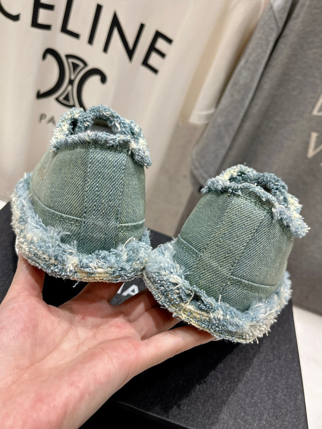 CHANEL SNEAKER ARCTIC BLUE DENIM