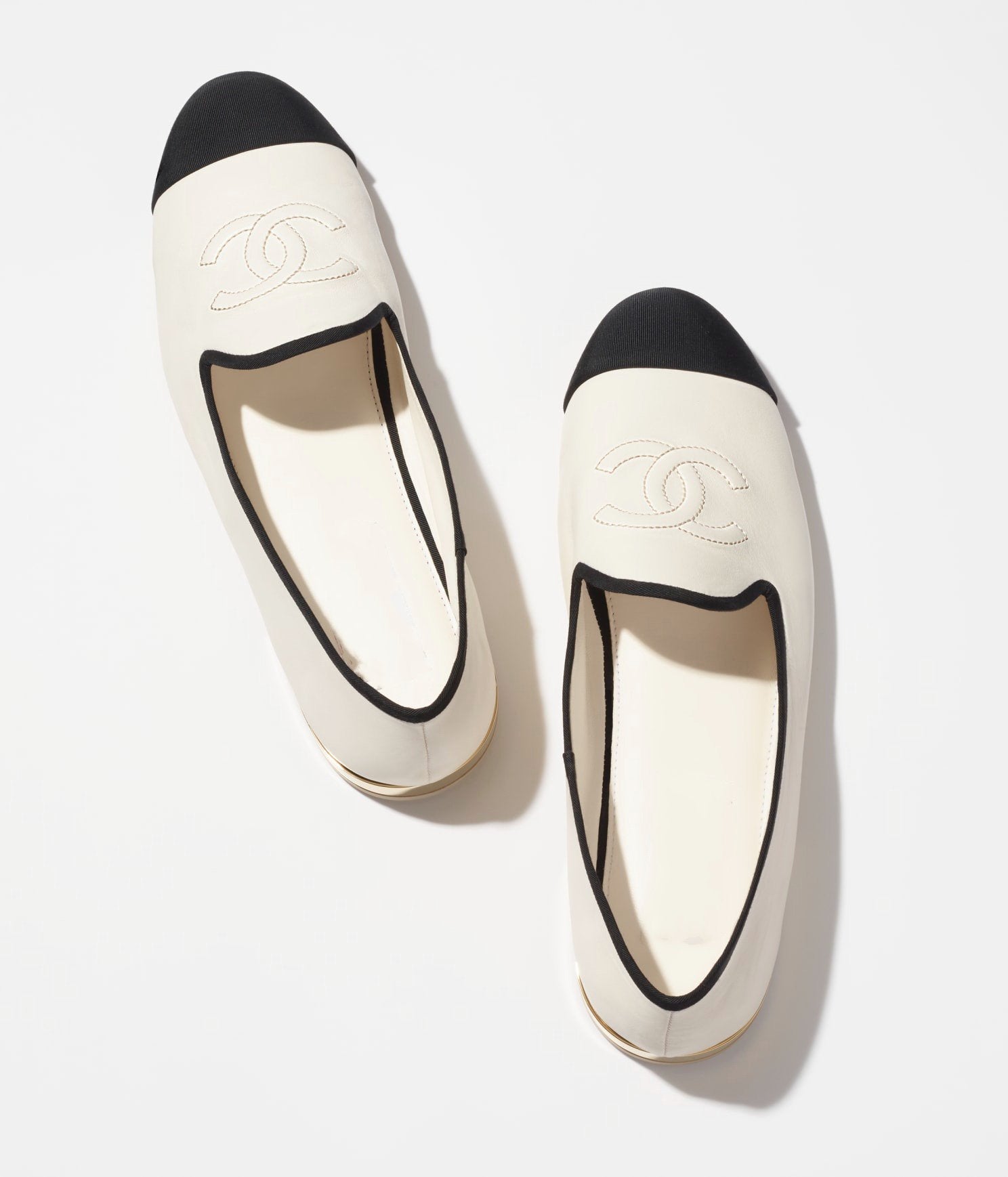 CHANEL MOASINS WHITE BLACK LAMBSKIN
